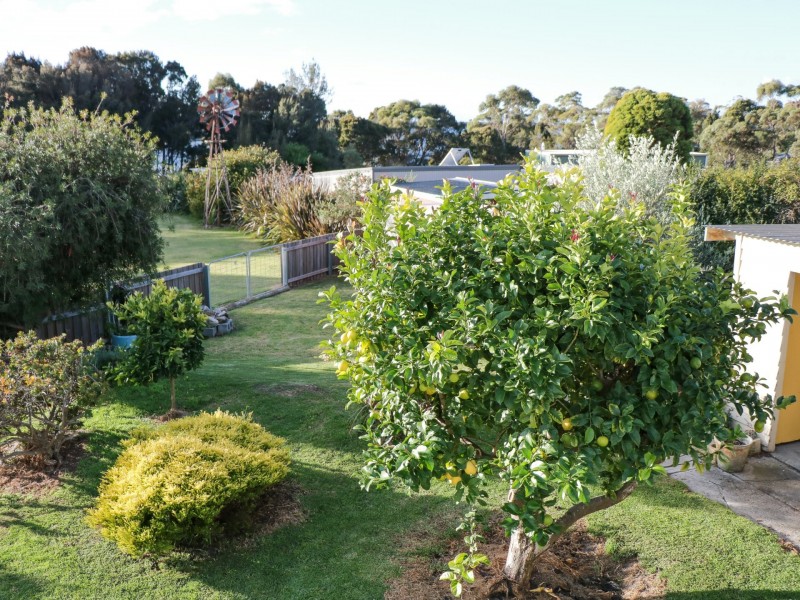 7 Cray Court, Binalong Bay TAS 7216