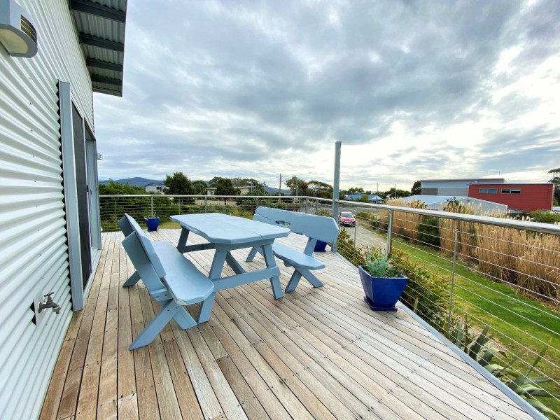 9 Barnett Close, Binalong Bay TAS 7216