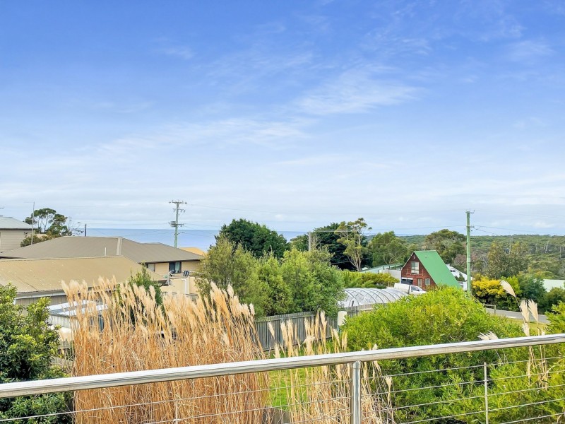 9 Barnett Close, Binalong Bay TAS 7216