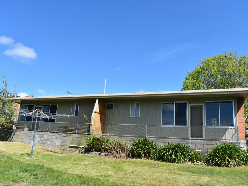 5 Halcyon Grove, St Helens TAS 7216