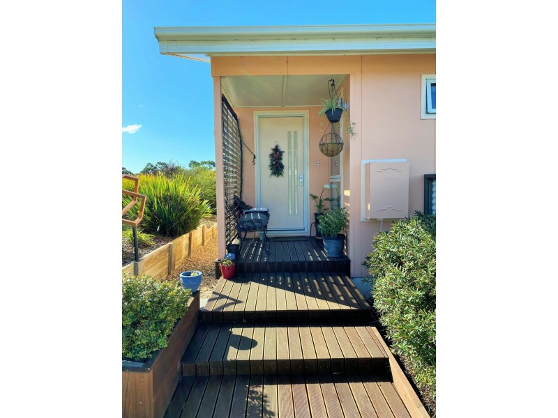 9 Bayvista Rise, St Helens TAS 7216