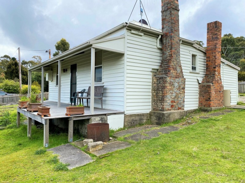 10 Edward Street, Cornwall TAS 7215