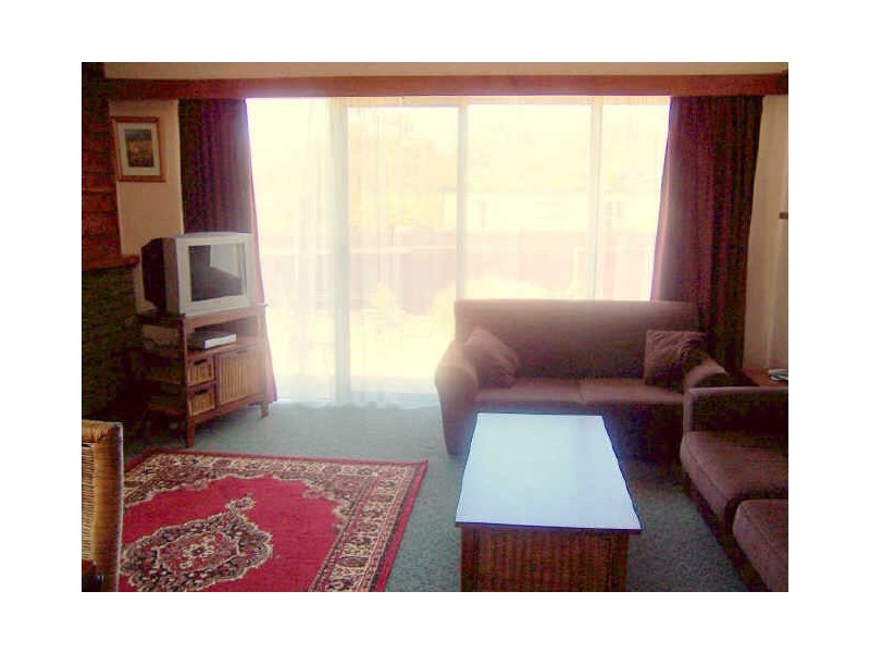 126 Main Road, Binalong Bay TAS 7216