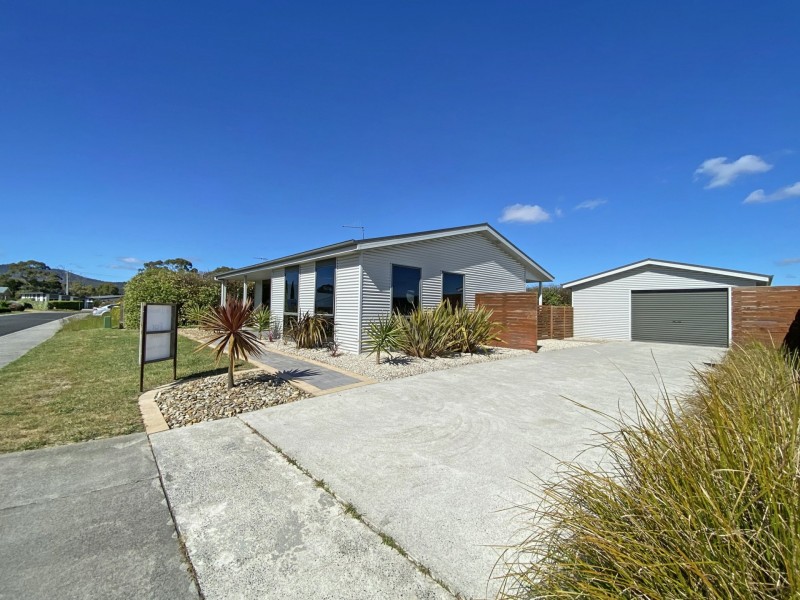 11 Palm Court, St Helens TAS 7216