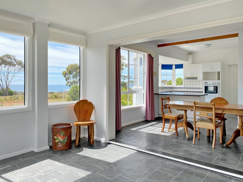10 Seabreeze Court, Beaumaris TAS 7215