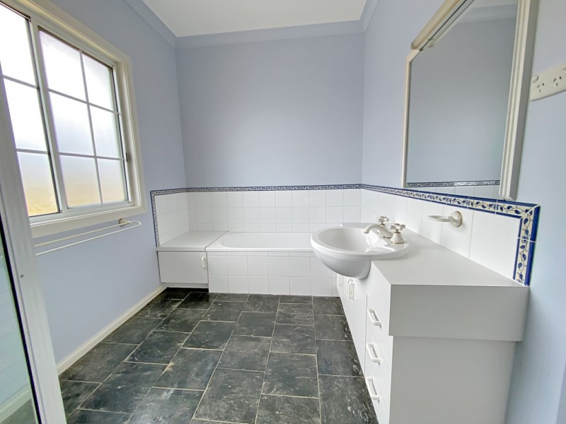 10 Seabreeze Court, Beaumaris TAS 7215