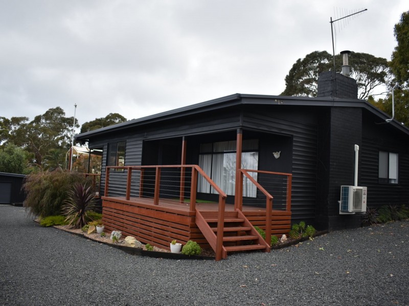 11 Hilltop Drive, Binalong Bay TAS 7216