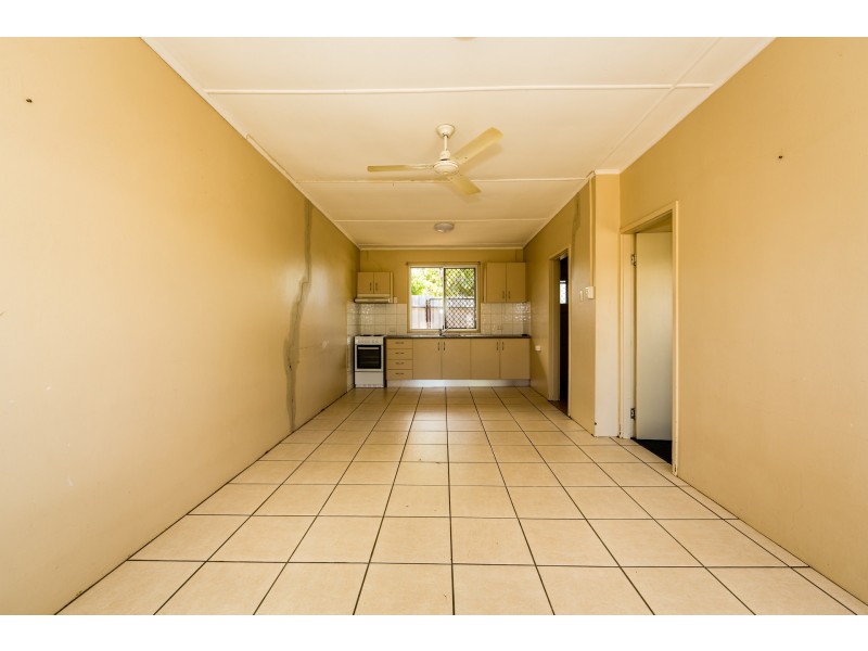 2/135 Simpson Street, Mount Isa QLD 4825