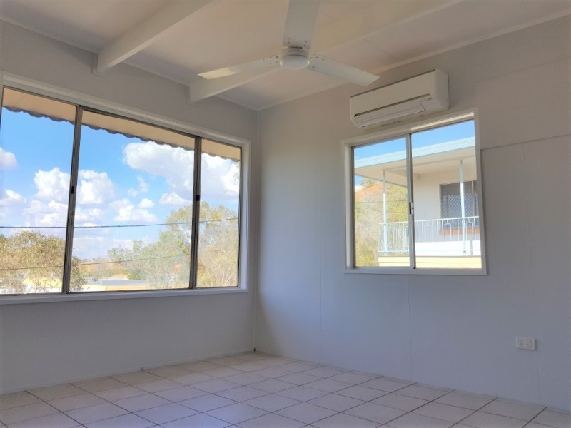 5 Robin Road, Mount Isa QLD 4825