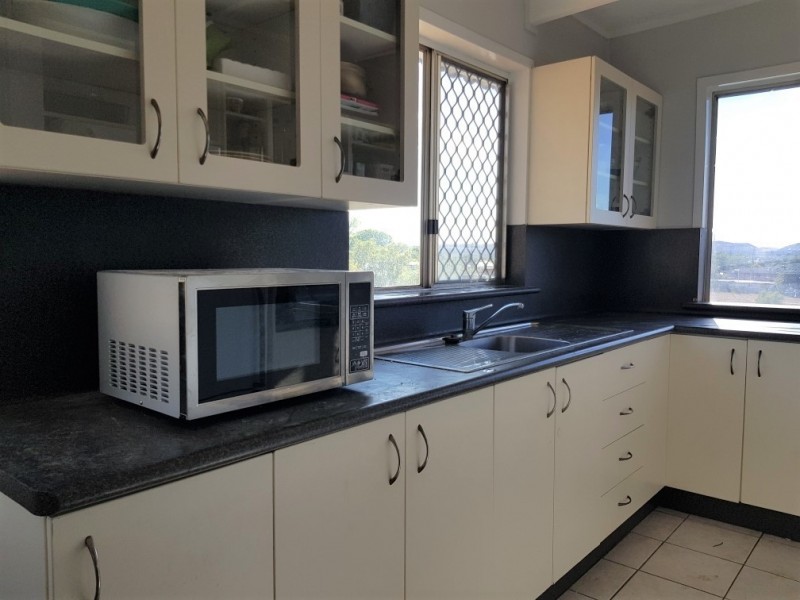 5 Robin Road, Mount Isa QLD 4825