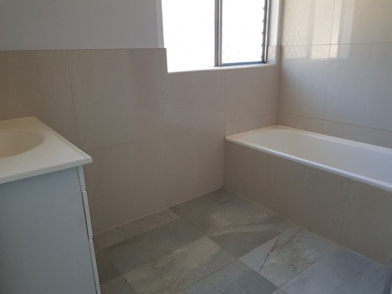 5 Robin Road, Mount Isa QLD 4825