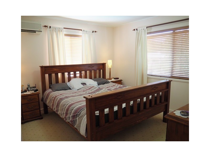 7 Hinkler Crescent, Mount Isa QLD 4825