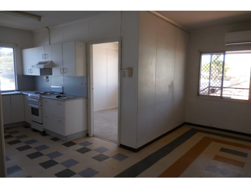 5/8 Seventh Avenue, Mount Isa QLD 4825