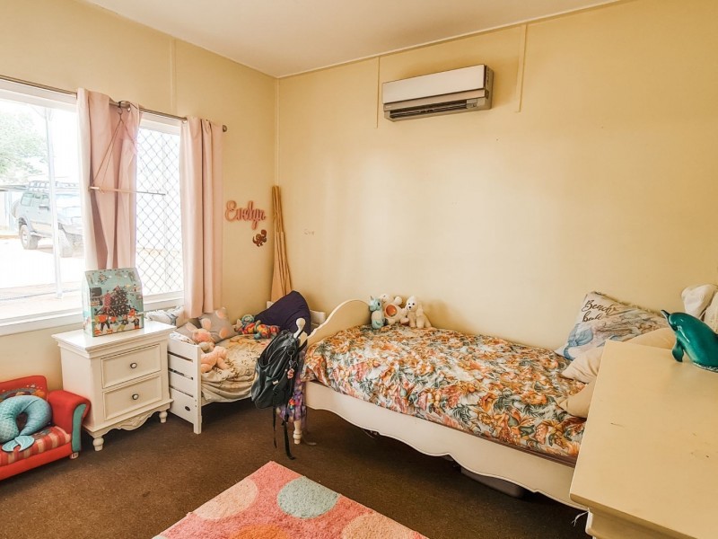 5 Eleventh Avenue, Mount Isa QLD 4825
