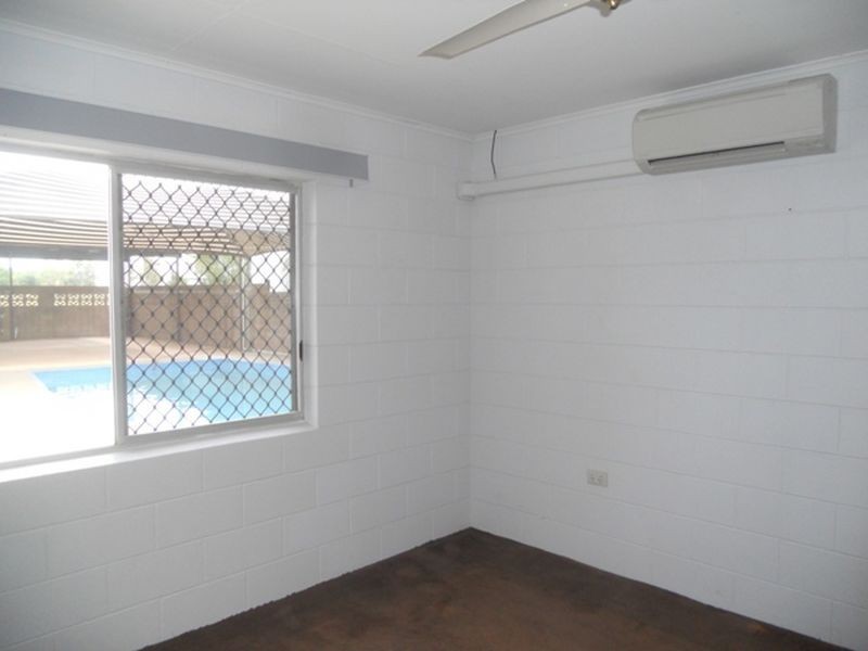 25 Cook Crescent, Mount Isa QLD 4825