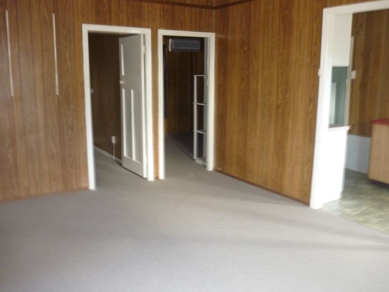 4 Hilton Road, Mount Isa QLD 4825