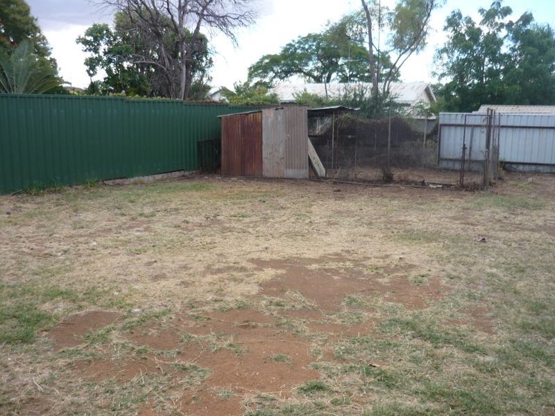 4 Hilton Road, Mount Isa QLD 4825