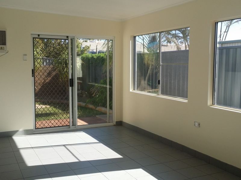 2/9 Cook Crescent, Mount Isa QLD 4825