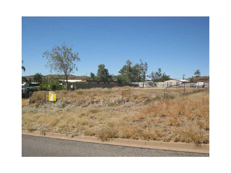 4 Mullan Street, Mount Isa QLD 4825