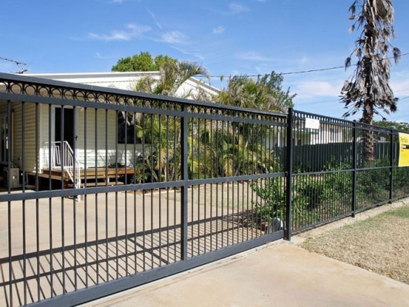 18 Shaw Crescent, Mount Isa QLD 4825