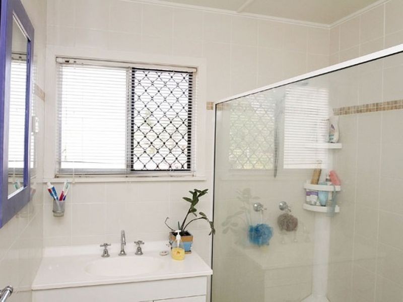 18 Shaw Crescent, Mount Isa QLD 4825