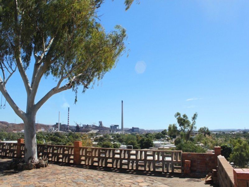 6 Swan Street, Mount Isa QLD 4825