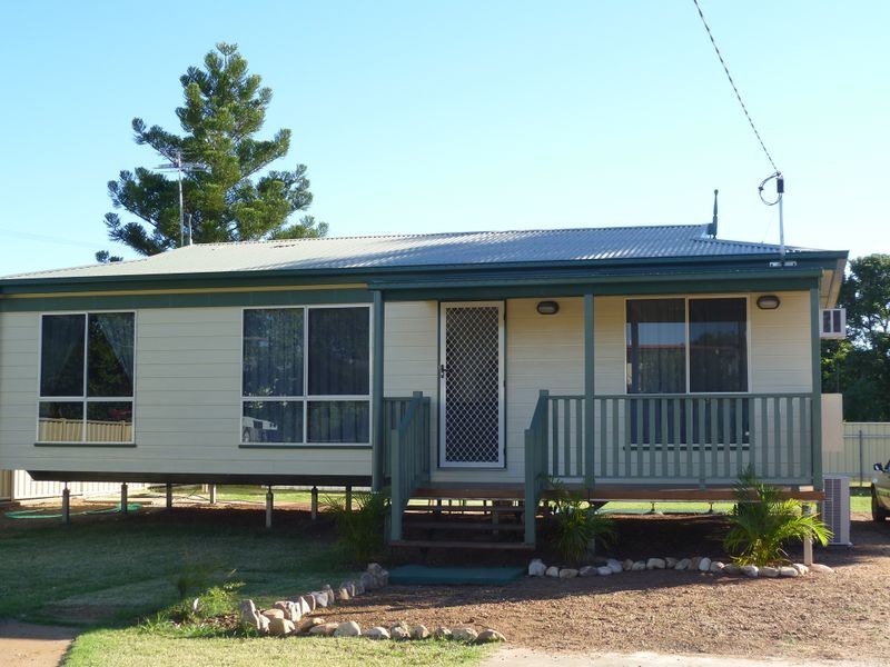 4 McCarthy Avenue, Mount Isa QLD 4825