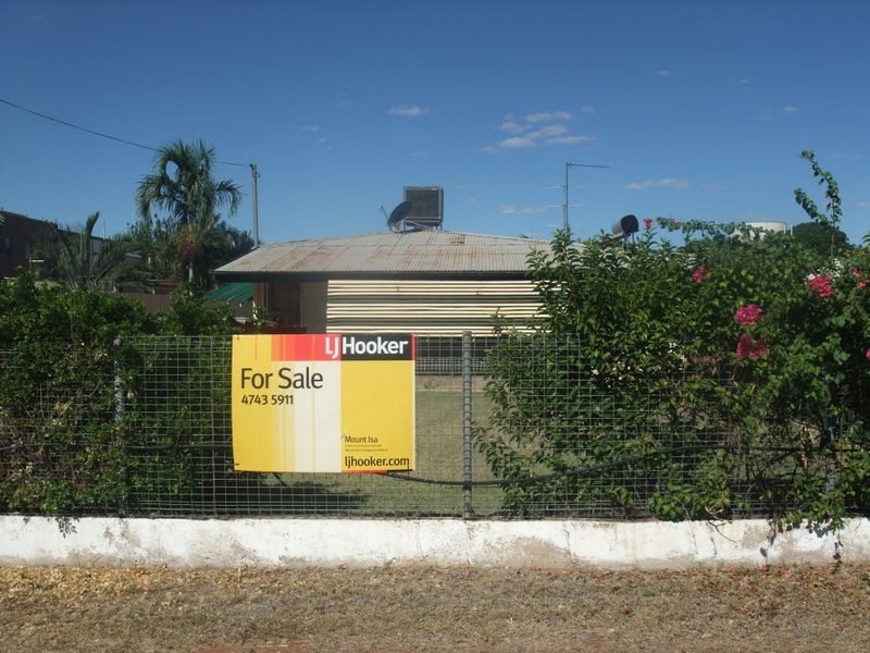 90 West Street UNDER CONTRACT, Mount Isa QLD 4825