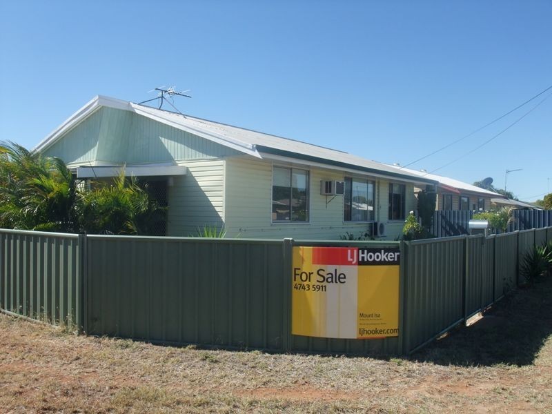 2 Salamaua Street, Mount Isa QLD 4825