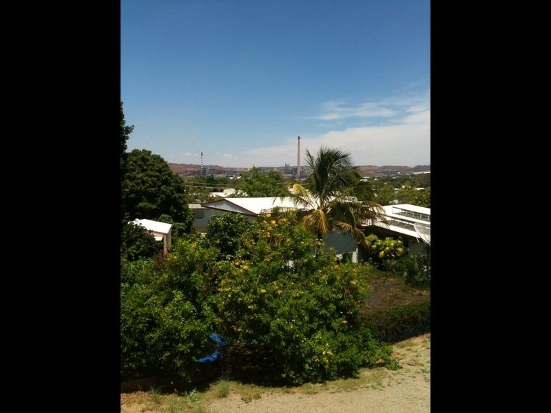 6 Carol Cres, Mount Isa QLD 4825