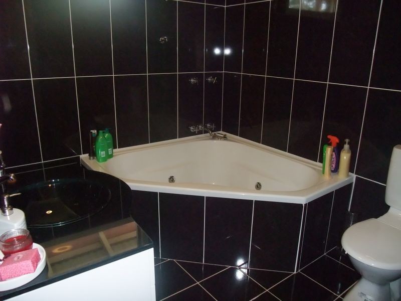40 Railway Avenue, Mount Isa QLD 4825