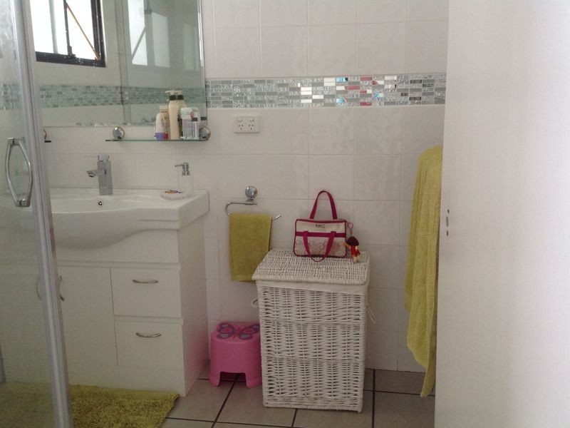 28 Hinkler Crescent, Mount Isa QLD 4825