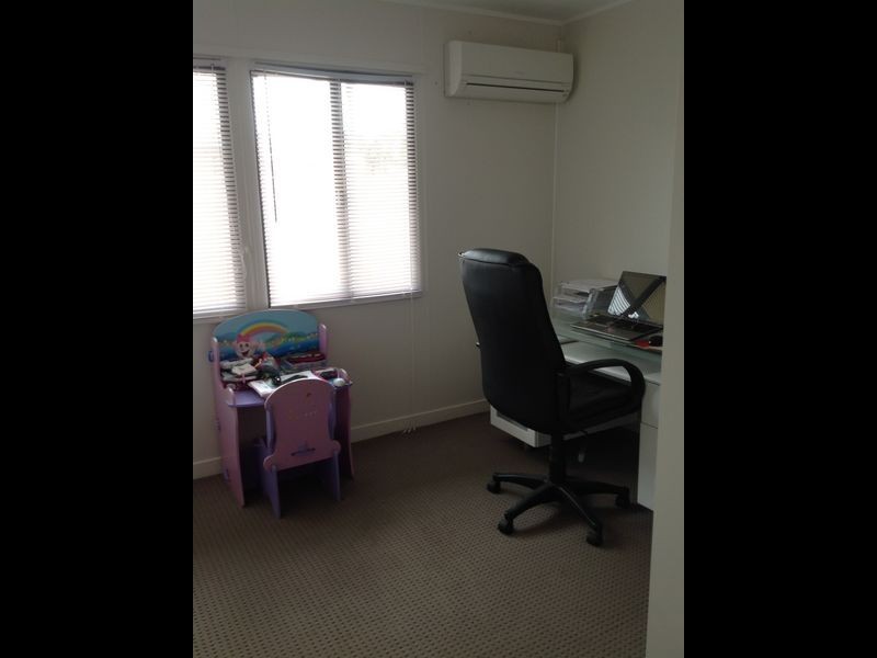 28 Hinkler Crescent, Mount Isa QLD 4825