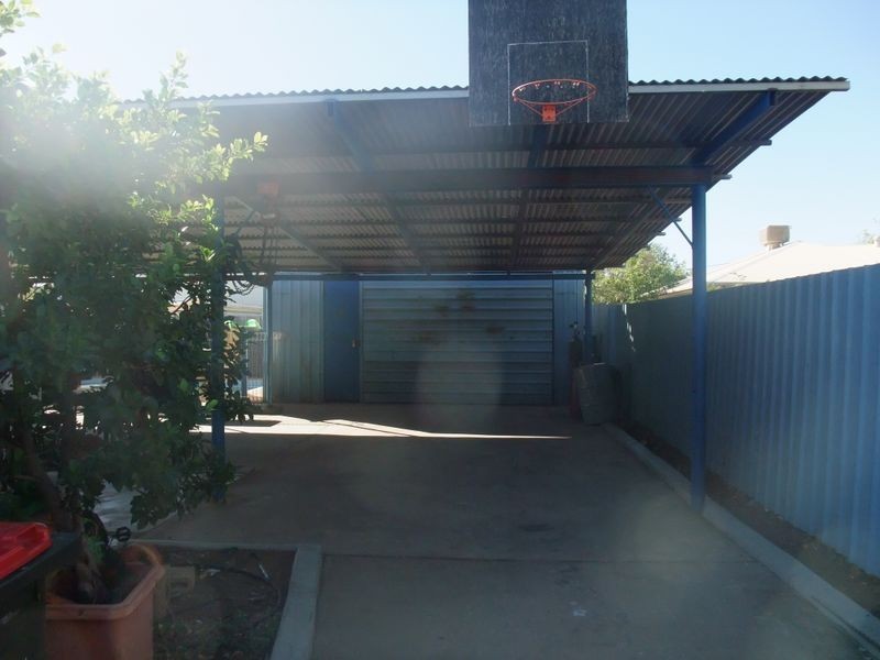 2 Larch Street, Mount Isa QLD 4825
