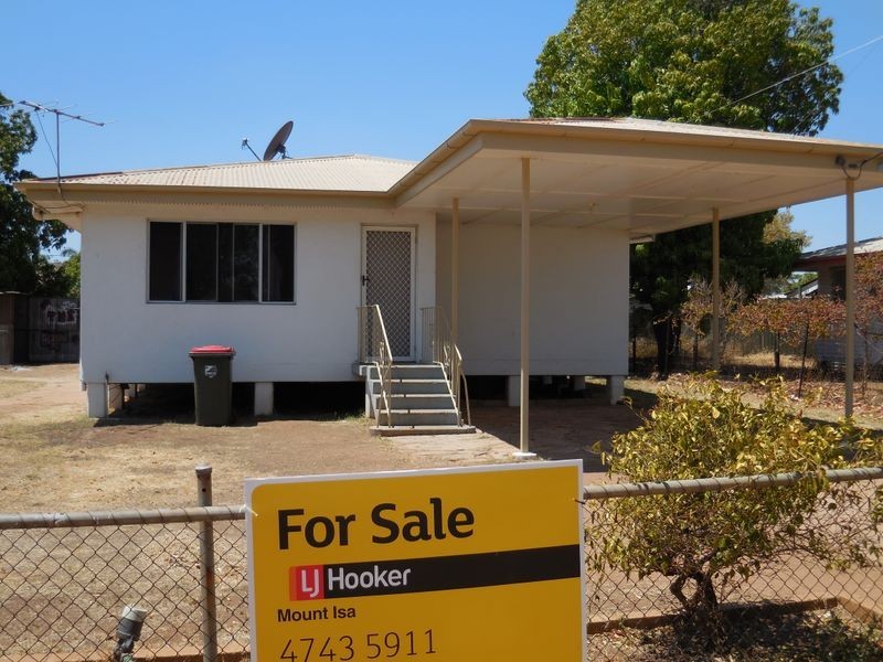 37 Sunset Drive, Mount Isa QLD 4825