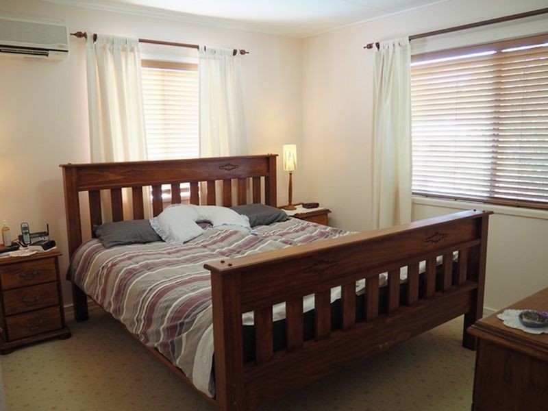 7 Hinkler Crescent, Mount Isa QLD 4825