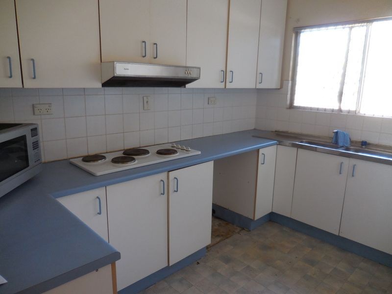 8 Jacobsen Crescent, Mount Isa QLD 4825