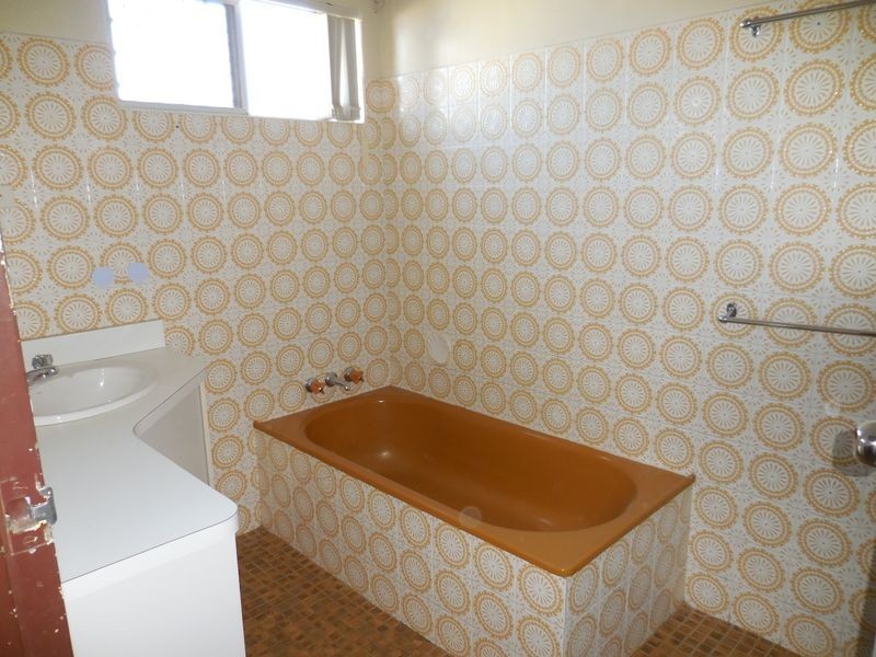 8 Jacobsen Crescent, Mount Isa QLD 4825