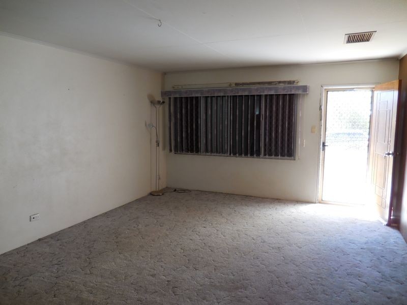 8 Jacobsen Crescent, Mount Isa QLD 4825