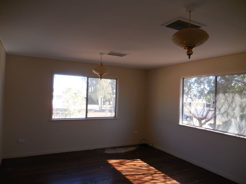 11 Morris Crescent, Mount Isa QLD 4825