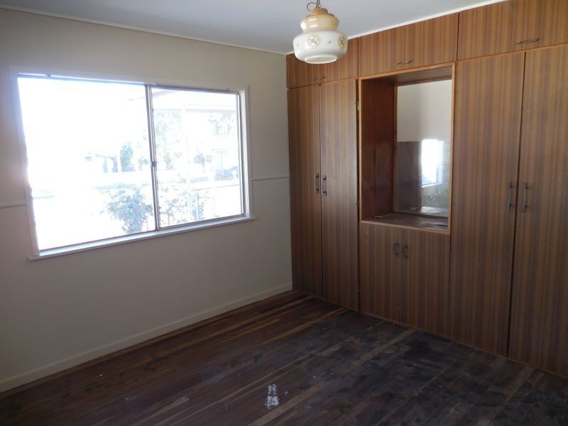 11 Morris Crescent, Mount Isa QLD 4825