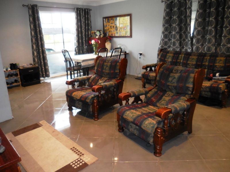 15 Kyrie Avenue, Mount Isa QLD 4825