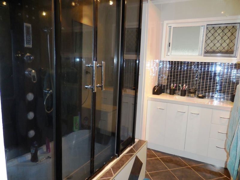 15 Kyrie Avenue, Mount Isa QLD 4825