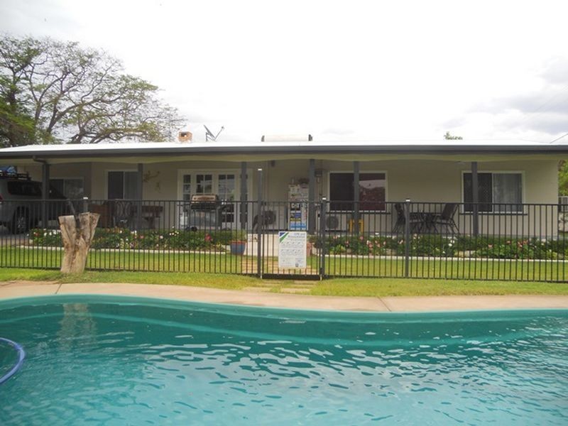 10 Southdown Avenue, Mount Isa QLD 4825