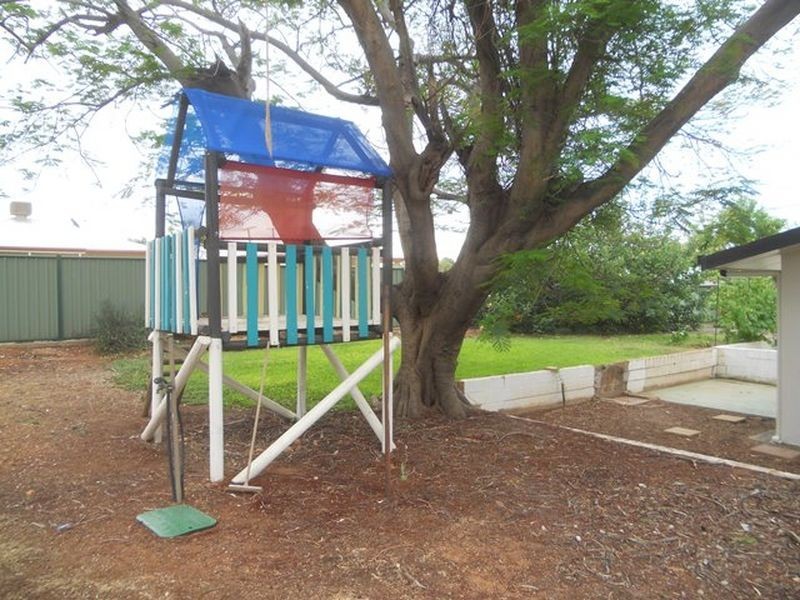 10 Southdown Avenue, Mount Isa QLD 4825
