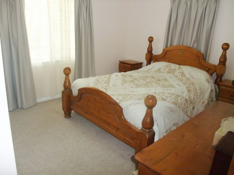 8 Emerald Street, Mount Isa QLD 4825