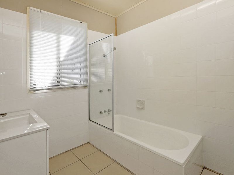 8 Seventeenth Avenue, Mount Isa QLD 4825