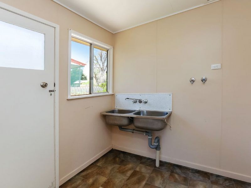 33 Evans Street, Mount Isa QLD 4825