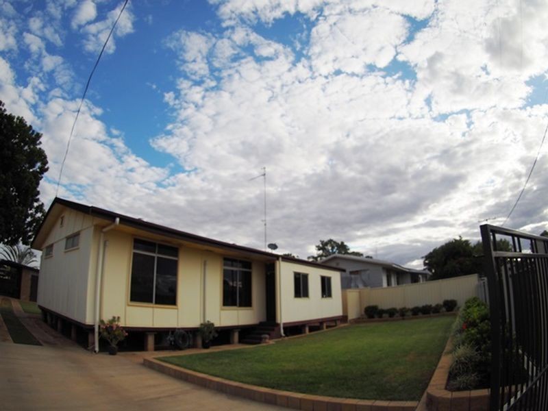 15 Moresby Street, Mount Isa QLD 4825