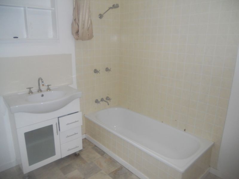 4 Jupiter Avenue, Mount Isa QLD 4825